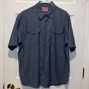 Wrangler Button Up Shirt. Size Large